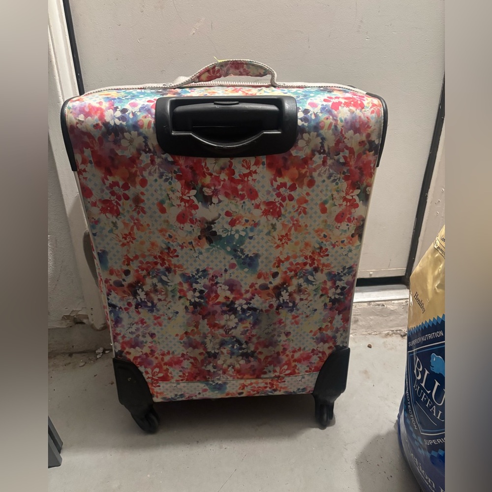 Kipling Parkers 961  Garden Party 14x22x9 Cabin Spinner Wheel Luggage - Picture 3 of 3